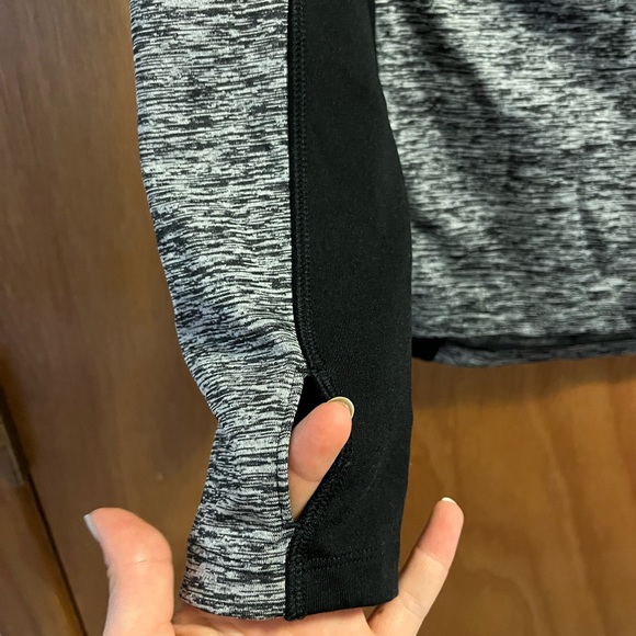 Eddie Bauer Turtleneck Midlayer - Picture 4 of 6